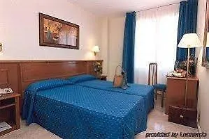 Hotel Pamplona Plaza 3*,